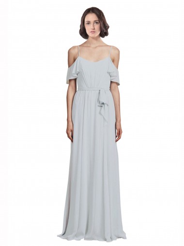 Chiffon Comprimento Chão Fora do Ombro Linha A Geada Vestidos de Madrinha em Promoção