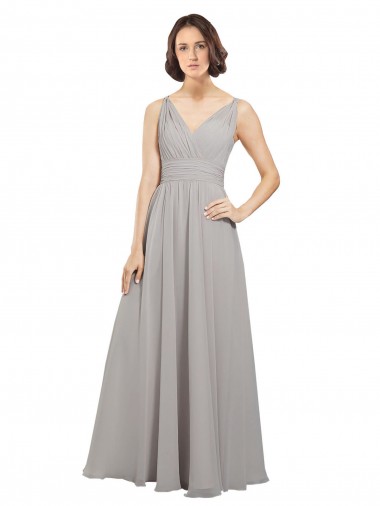 Chiffon Costas em V Comprimento Chão Decote V Linha A Longo Ostra Prata Vestido de Madrinha em Promoção