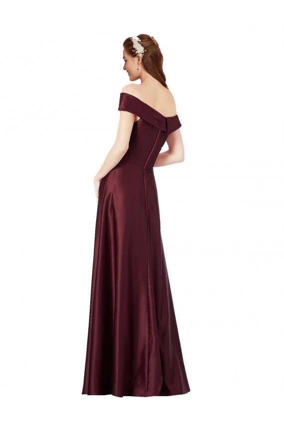 Cetim Comprimento Chão Fora do Ombro Linha A Longo Vestidos de Madrinha / Vestidos de Noite / Vestidos de Festa em Promoção