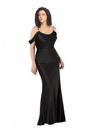 Cetim Sedoso Lombar Comprimento Chão Fora do Ombro Linha A Vestidos de Madrinha / Vestidos de Noite / Vestidos de Festa em Promoção