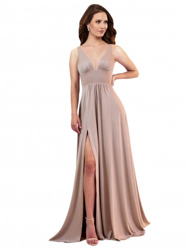Spandex Lombar Comprimento Chão Decote V Linha A Vestidos de Madrinha / Vestidos de Noite / Vestidos de Festa em Promoção