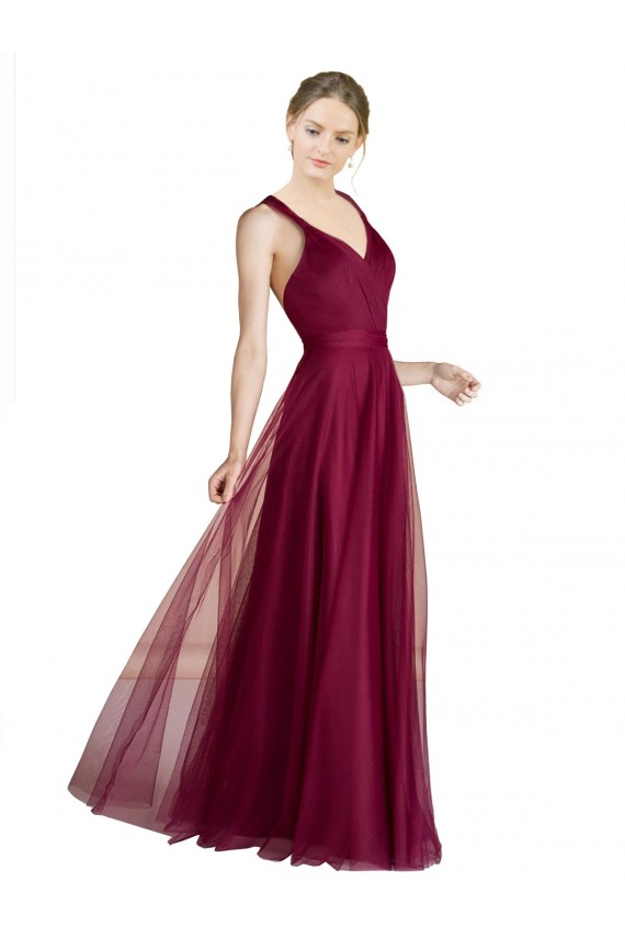 Tule Abrir de volta Comprimento Chão Decote V Linha A Vestido de Madrinha em Promoção